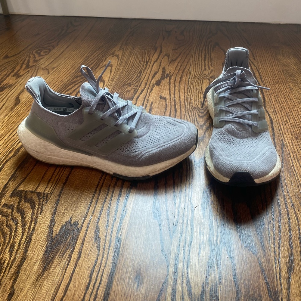 Men Gray Ultraboost 22 size 7.5